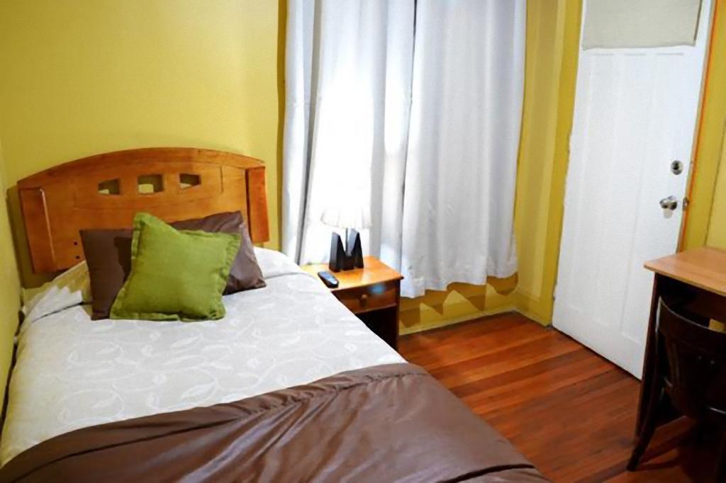Hotel Almenas Santiago Cameră foto
