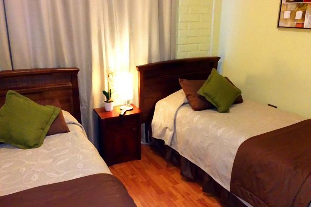 Hotel Almenas Santiago Cameră foto